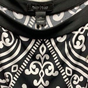 White House Black Market Beautiful top!!